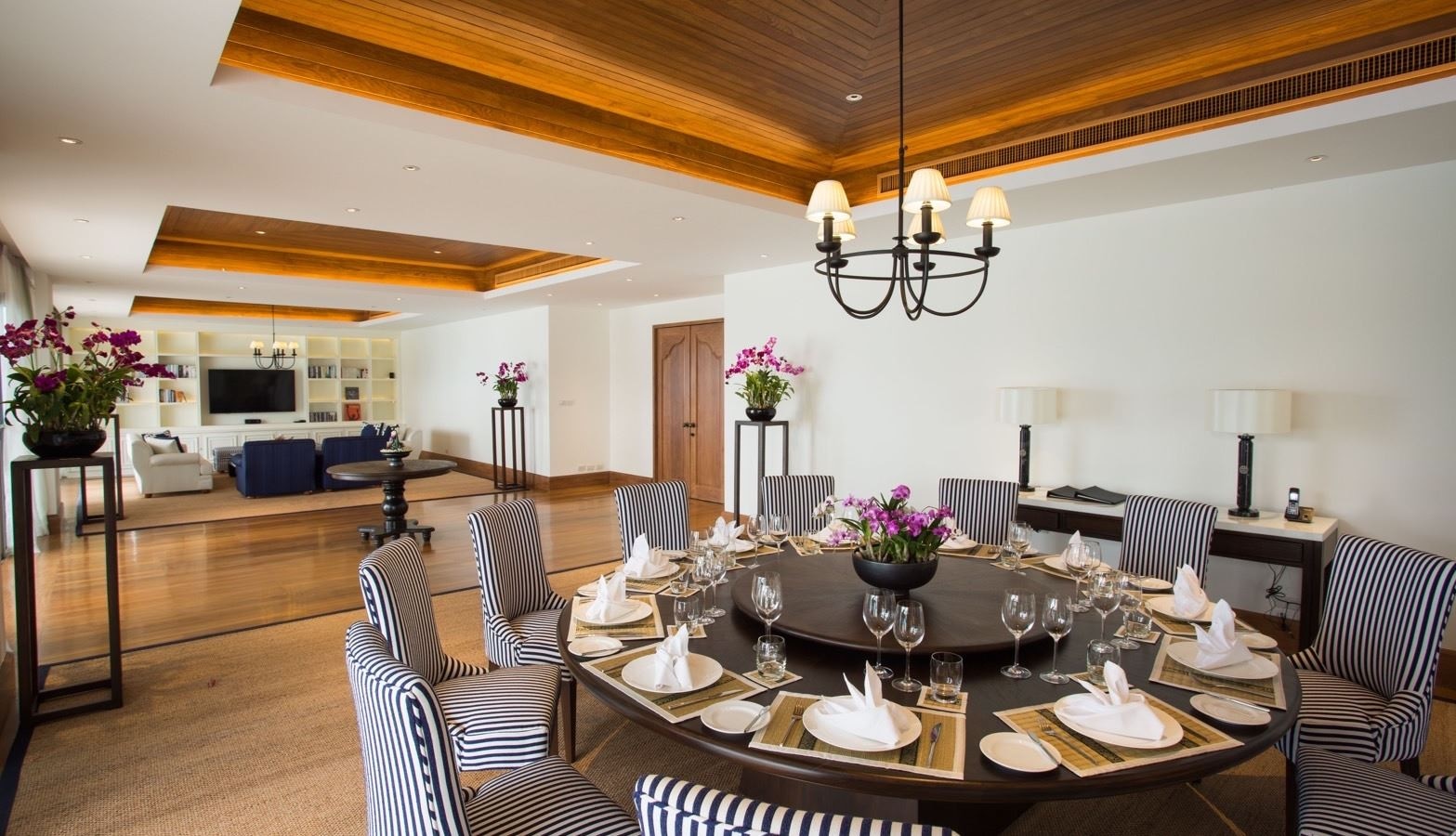 rooms-7-bedroom-ocean-front-residence