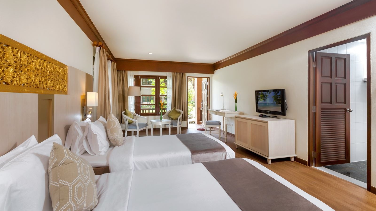 rooms-deluxe-room