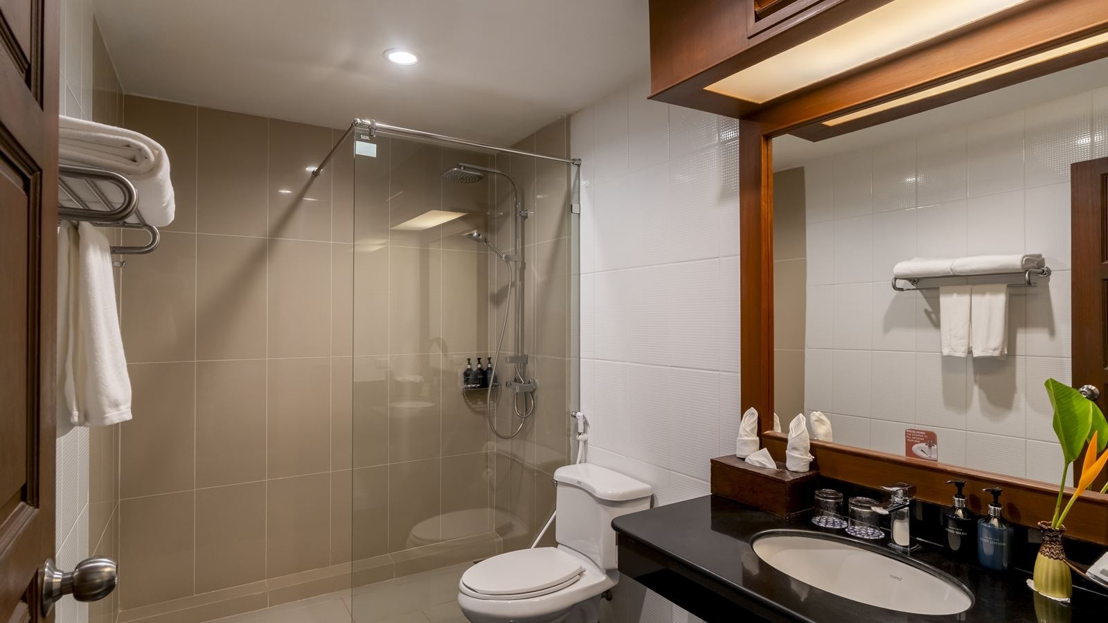 rooms-deluxe-room