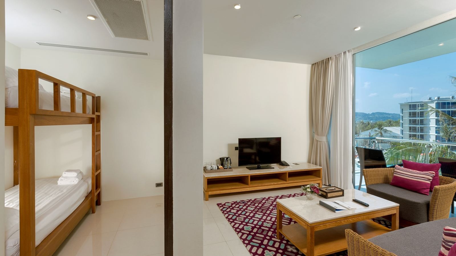 rooms-1-bedroom-family-suite