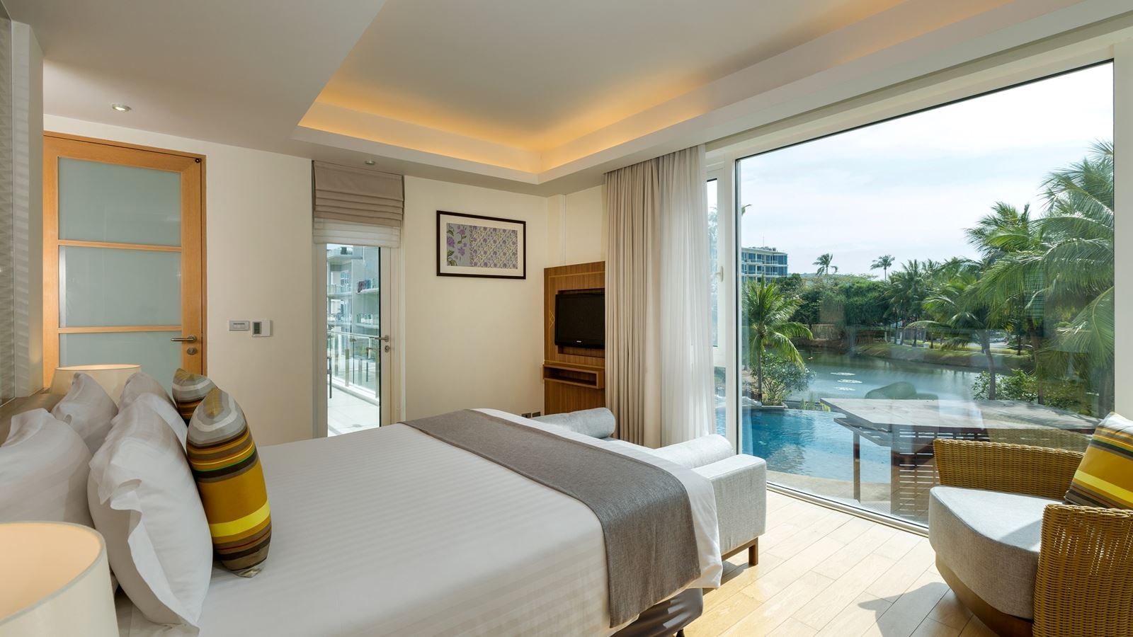 rooms-1-bedroom-residence-with-kitchen