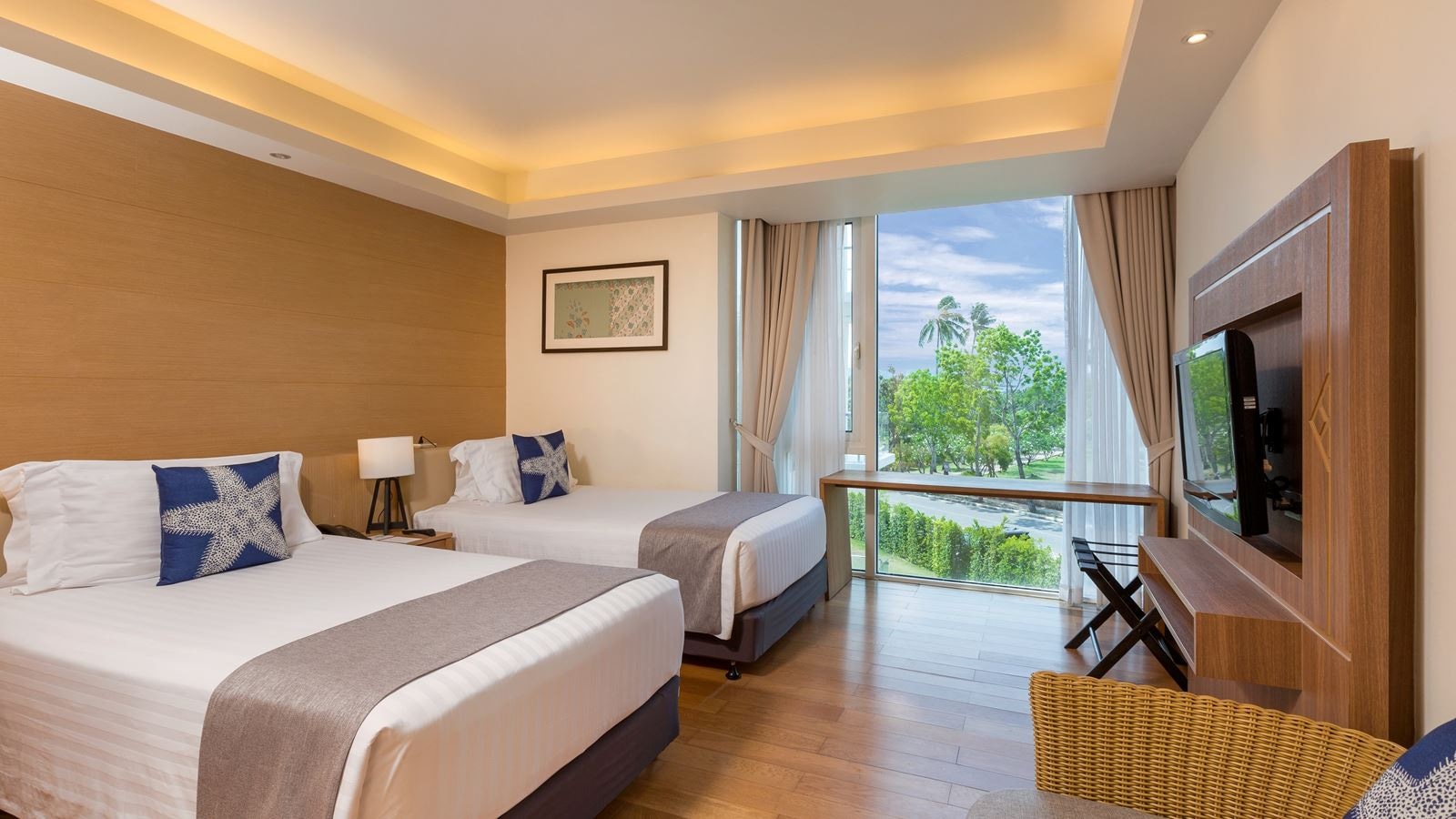 rooms-3-bedroom-residence-with-kitchen