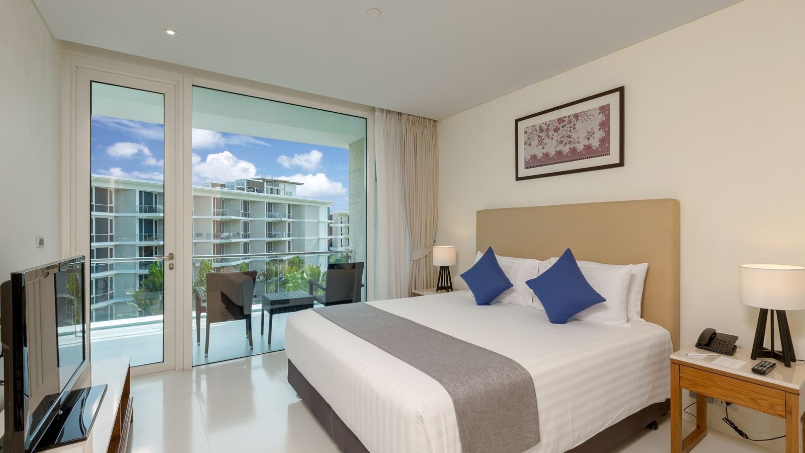 rooms-2-bedroom-apartment-with-kitchen