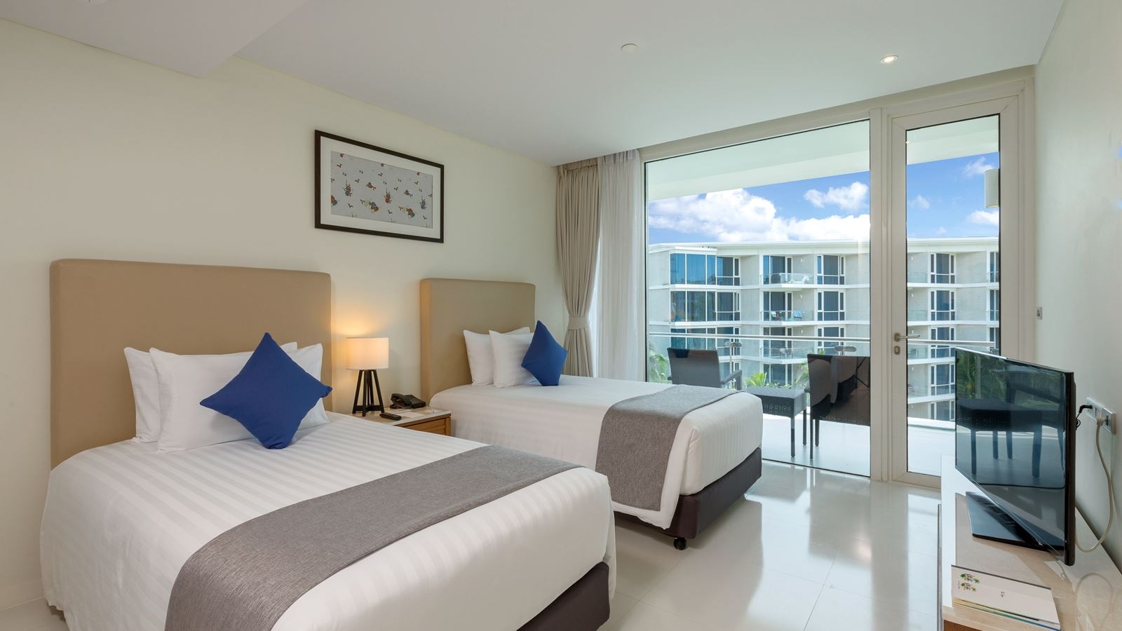 rooms-2-bedroom-apartment-with-kitchen