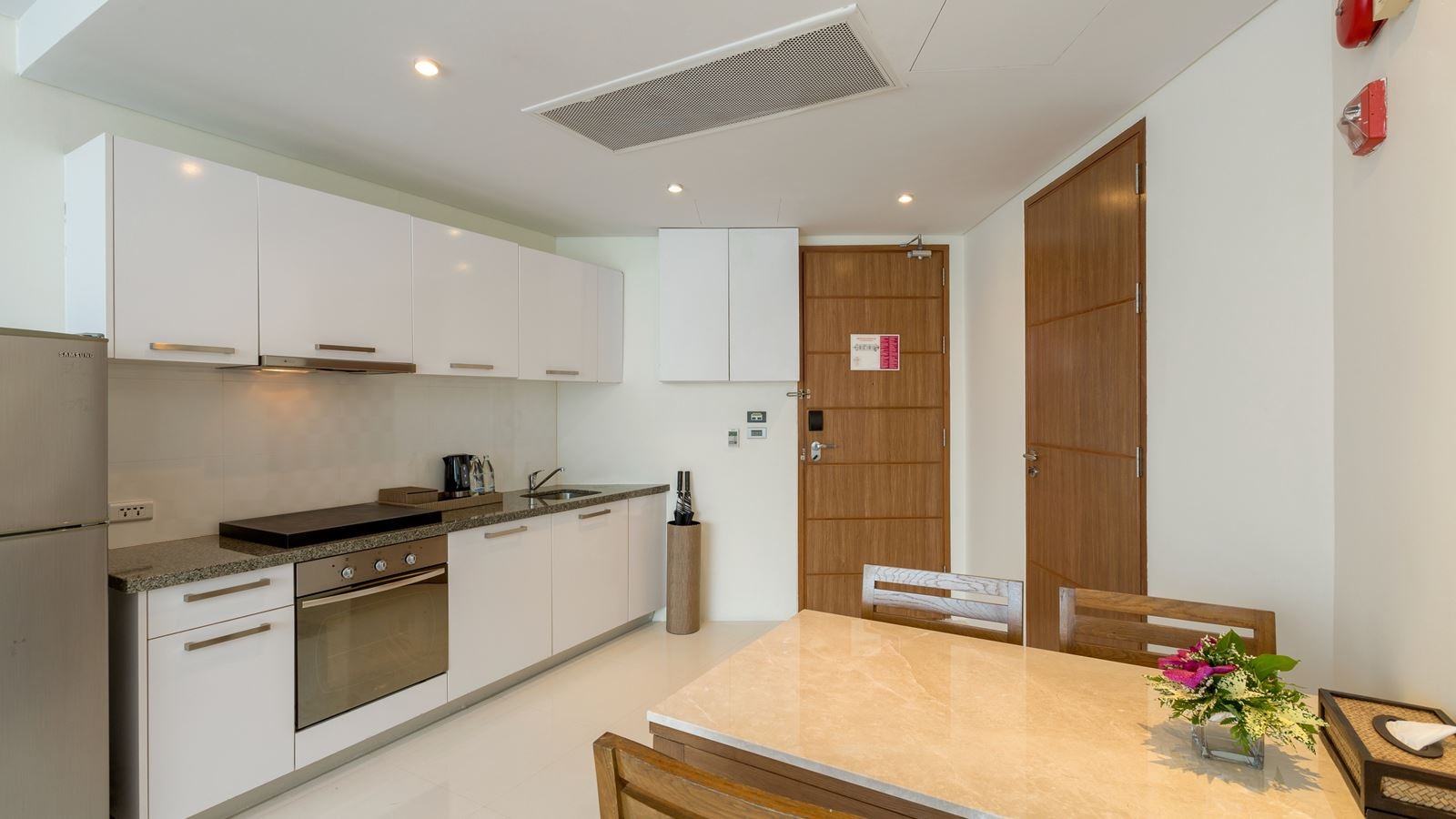 rooms-1-bedroom-apartment-with-kitchen-without-balcony