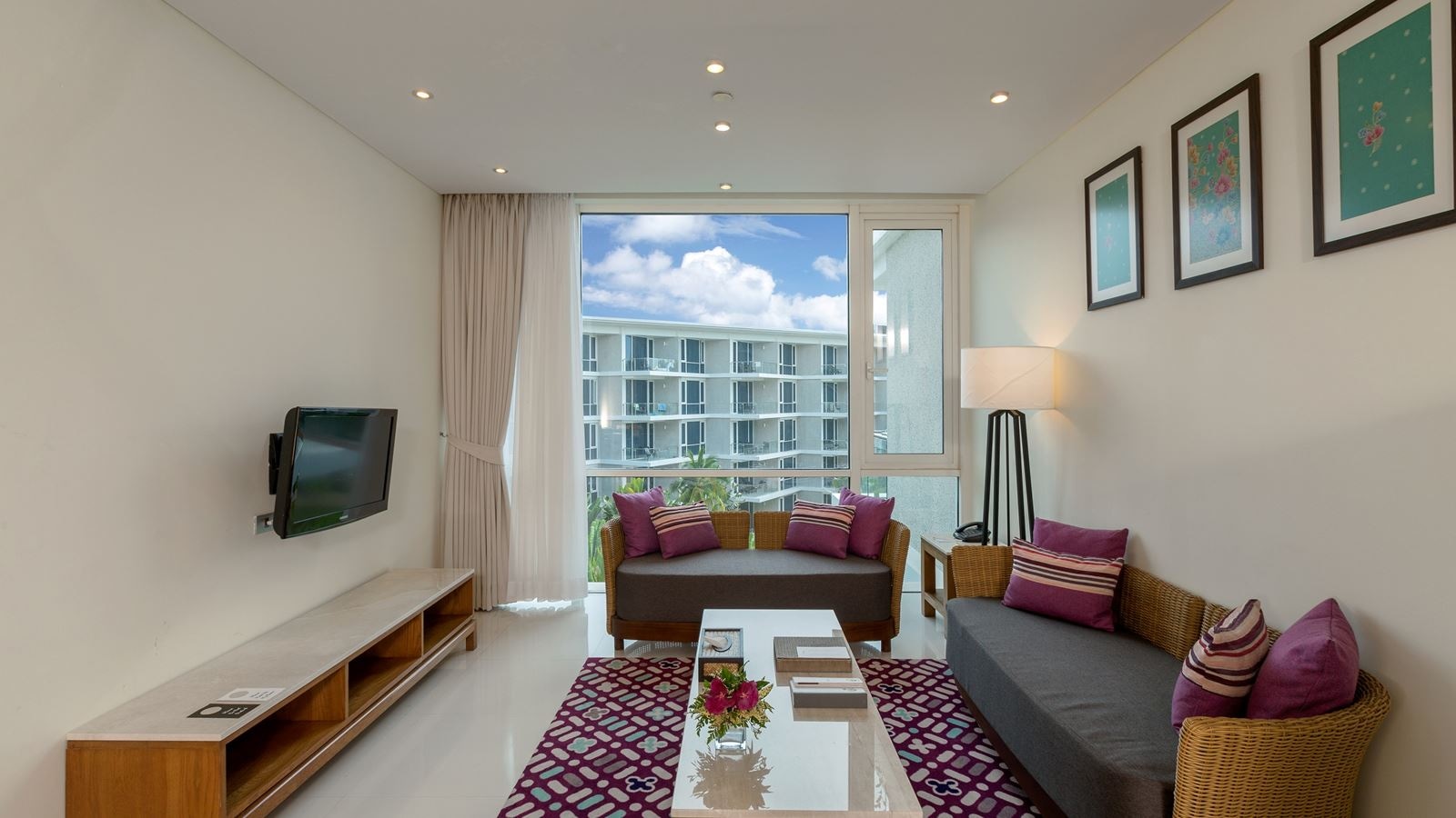 rooms-1-bedroom-apartment-with-kitchen-without-balcony