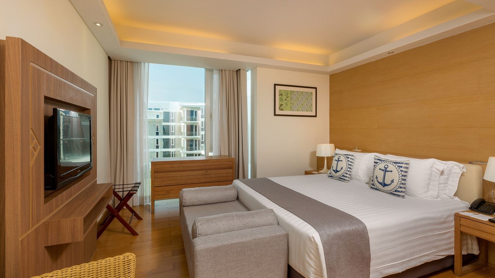 rooms-4-bedroom-penthouse-pool-suite-with-kitchen