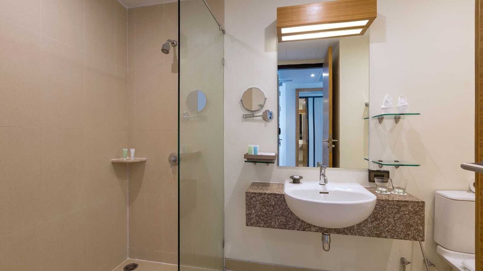 rooms-deluxe-double-double