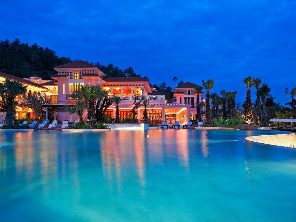 pools-outdoor-pool