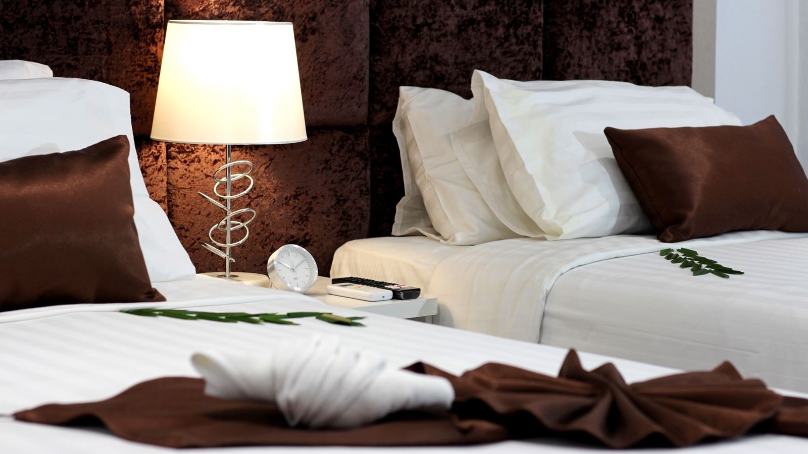 rooms-deluxe-room