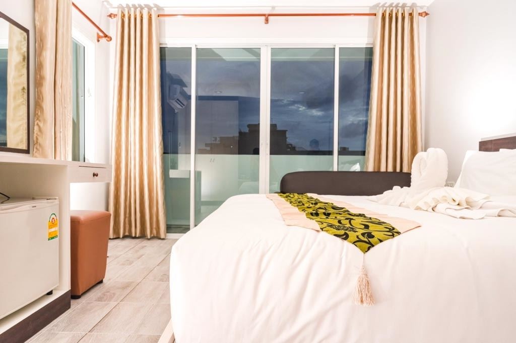 rooms-deluxe-corner
