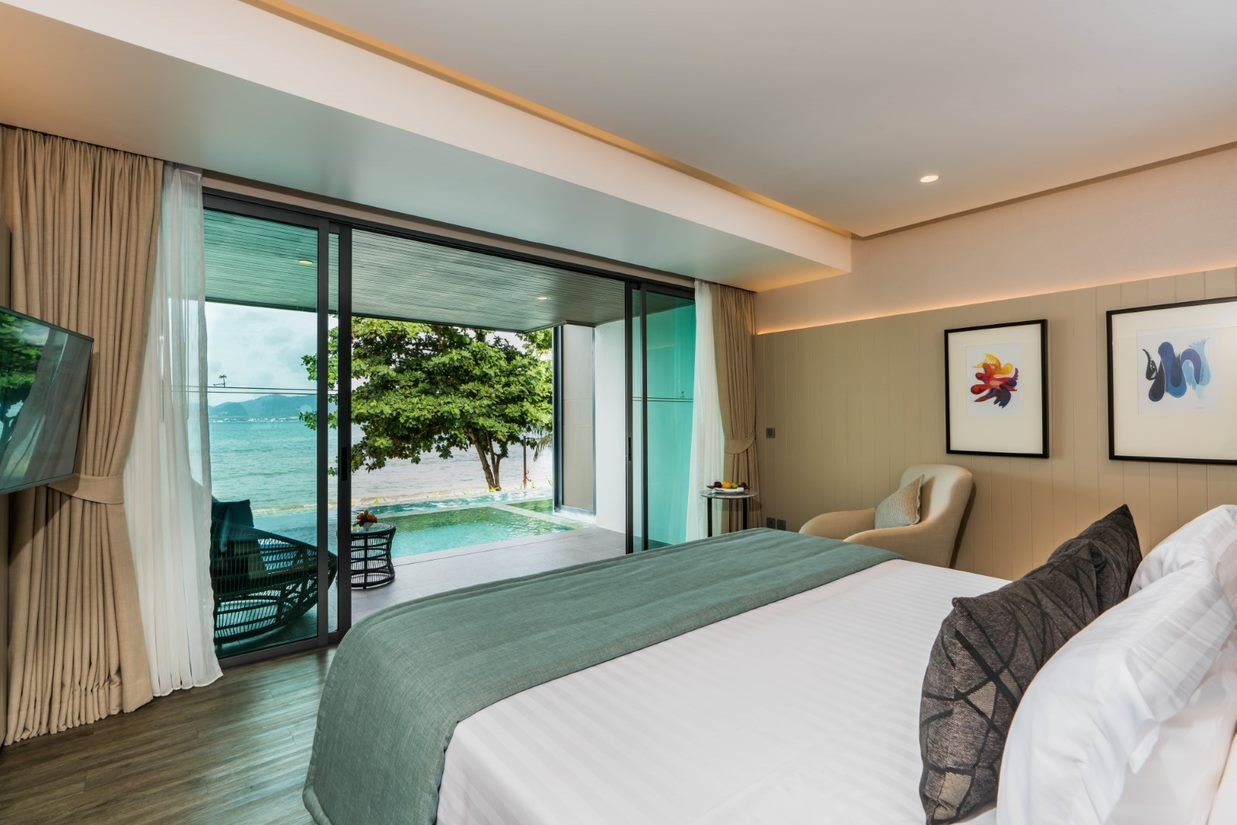 rooms-private-pool-beachfront