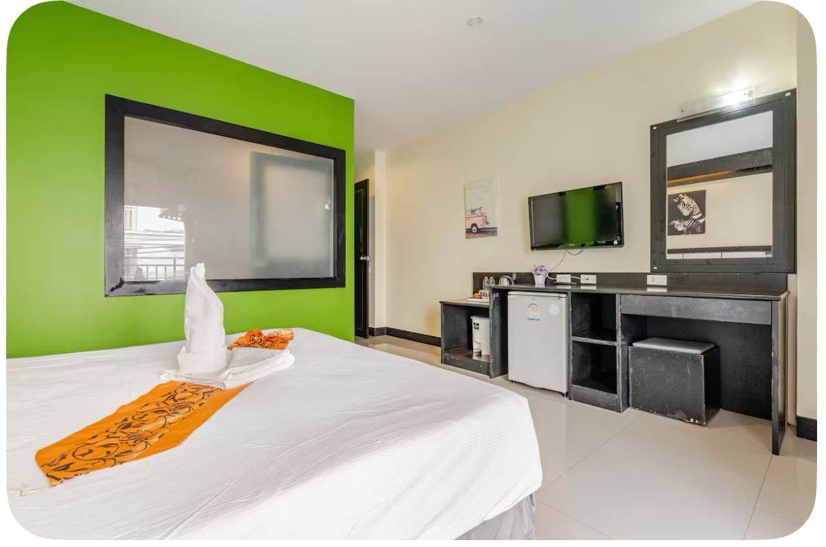 rooms-deluxe-room