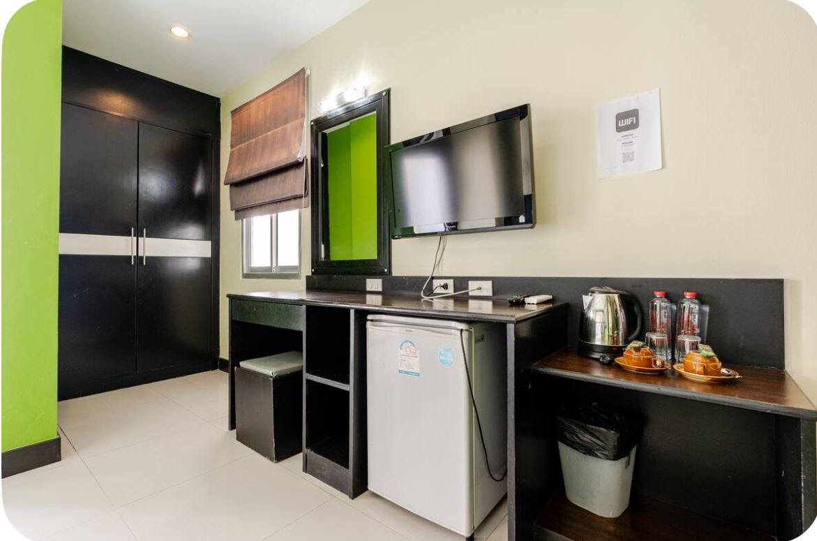 rooms-deluxe-room