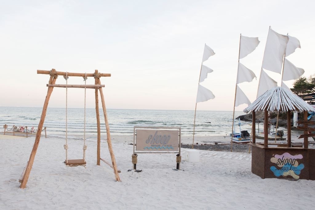 restaurants-page-beach-bar