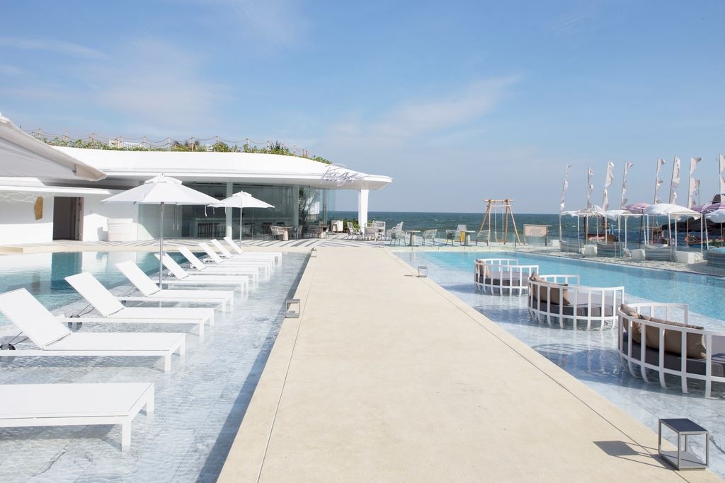 restaurants-page-beach-bar