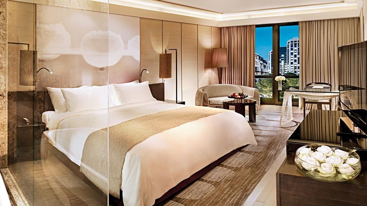 rooms-deluxe-room