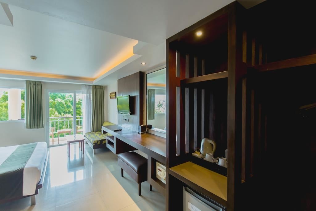 rooms-deluxe-room