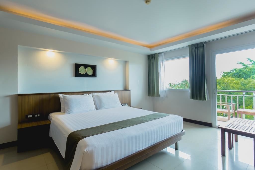 rooms-deluxe-room