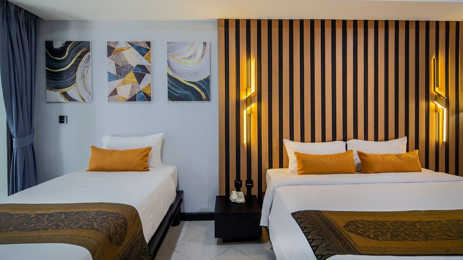 rooms-deluxe-room