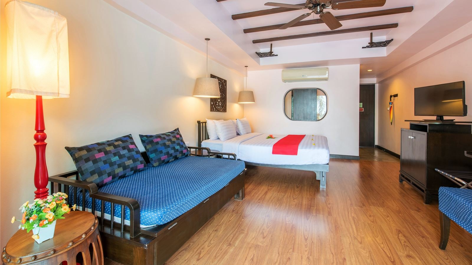rooms-deluxe-pool-access