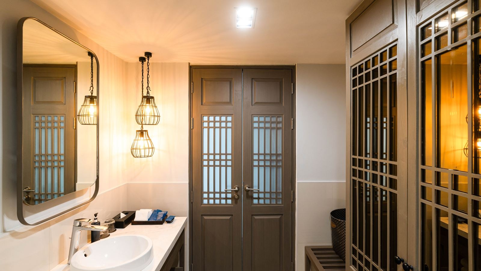 rooms-deluxe-room