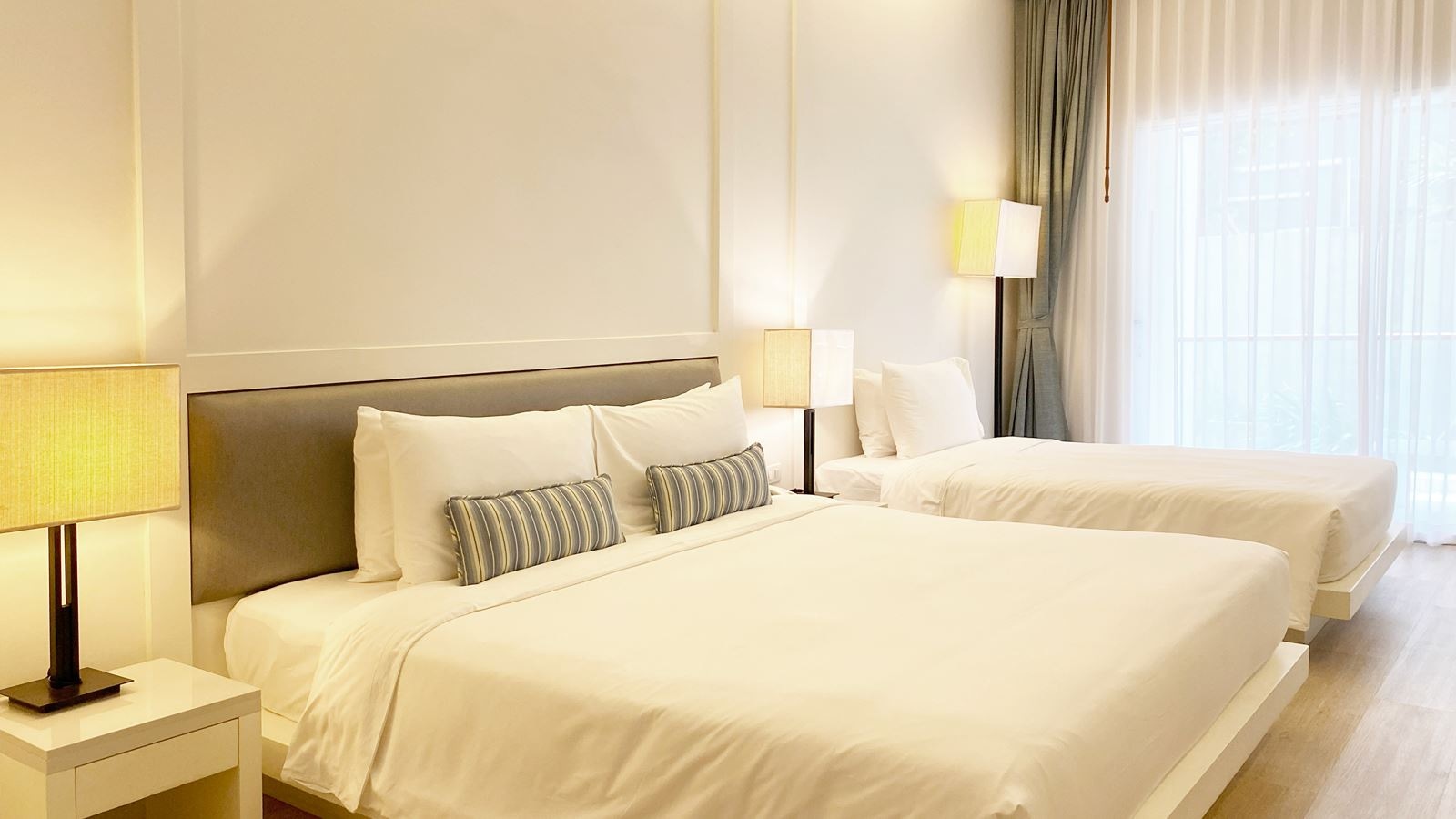 rooms-daylight-room