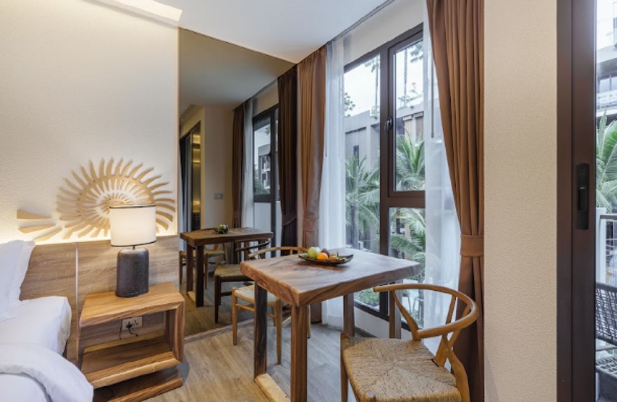 rooms-deluxe-pool-view-2-nd-child-share-bed