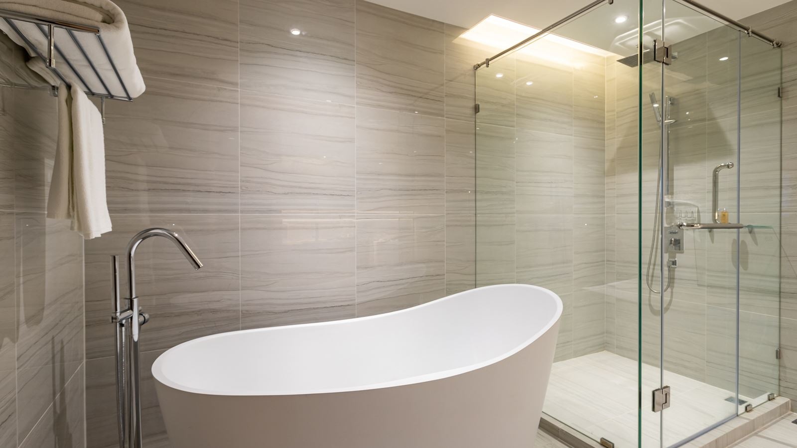 rooms-one-bedroom-suite