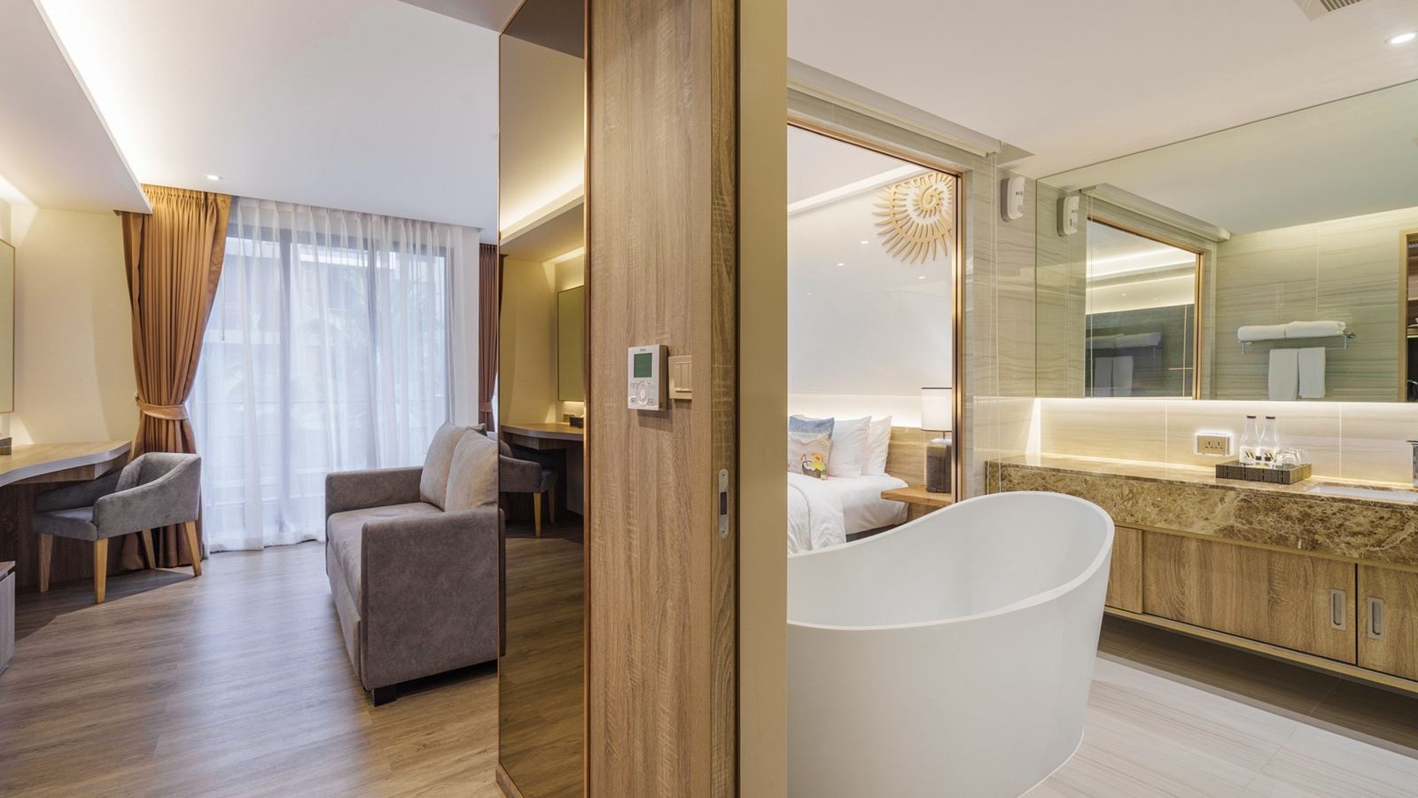 rooms-deluxe-pool-view-2-nd-child-share-bed