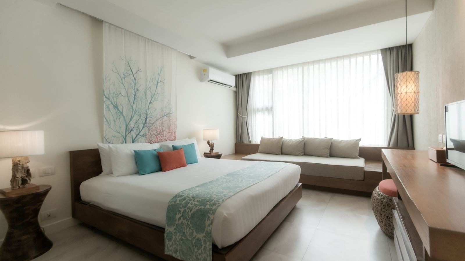 rooms-deluxe-room