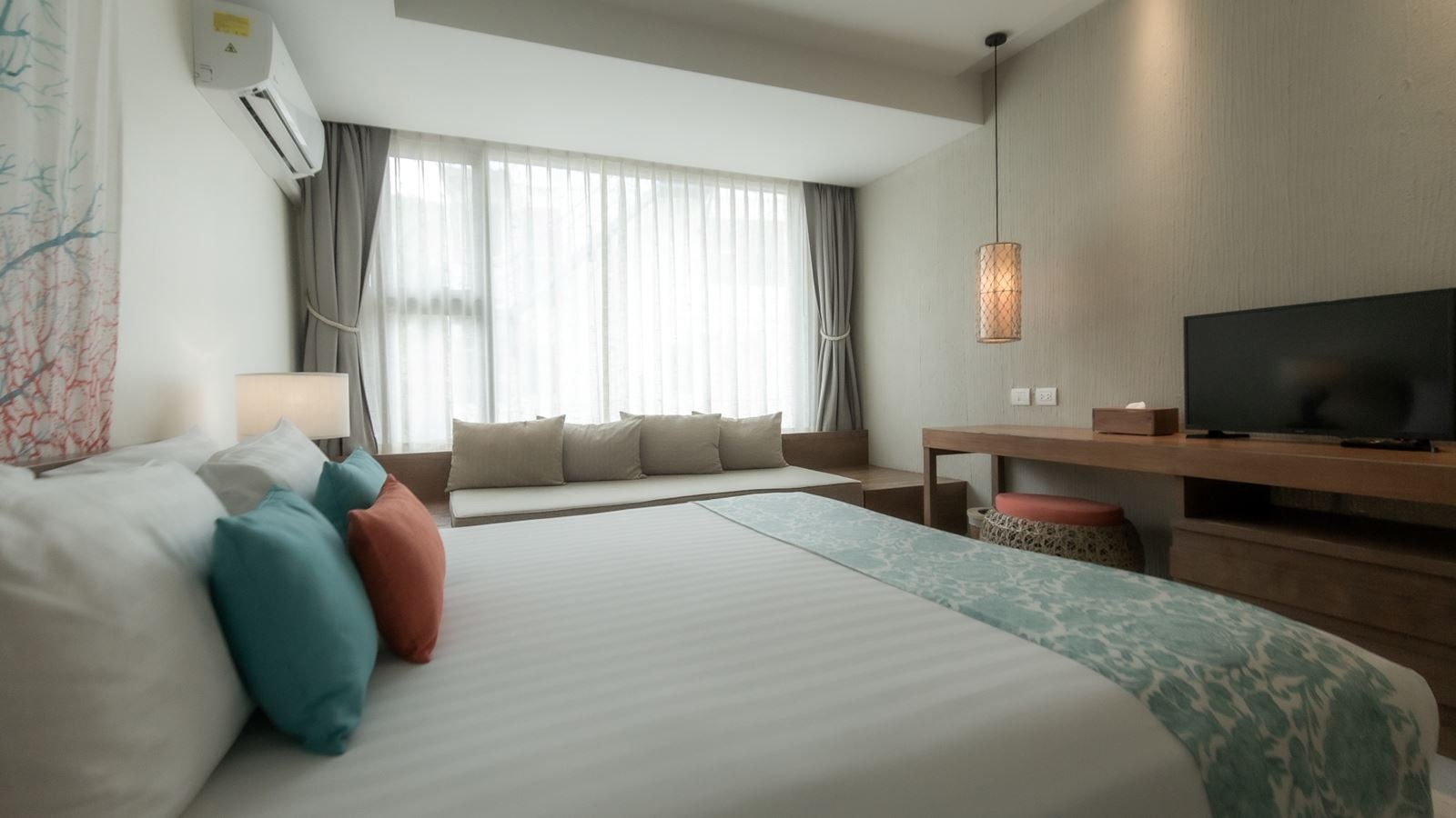 rooms-deluxe-room