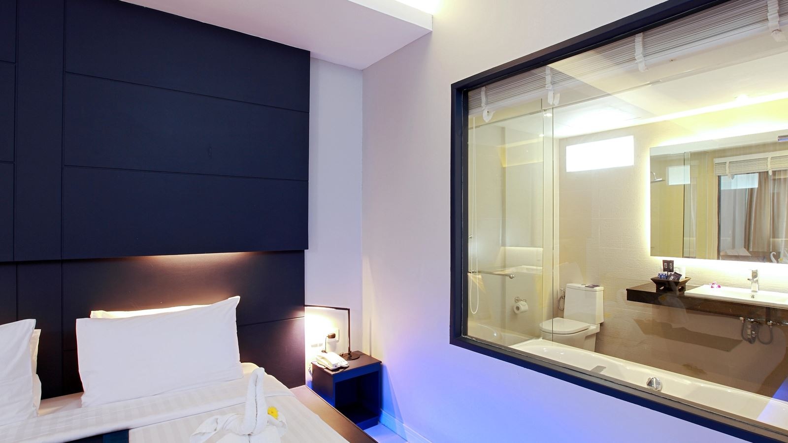 rooms-deluxe-room