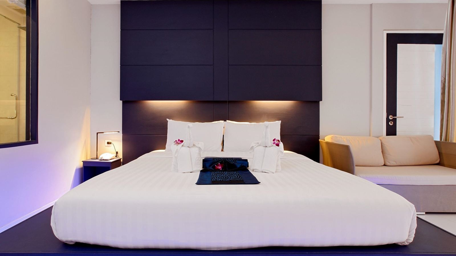 rooms-deluxe-room