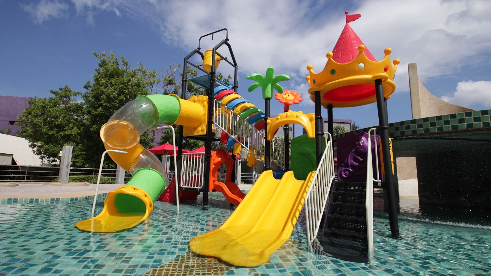 pools-outdoor-childrens-pool