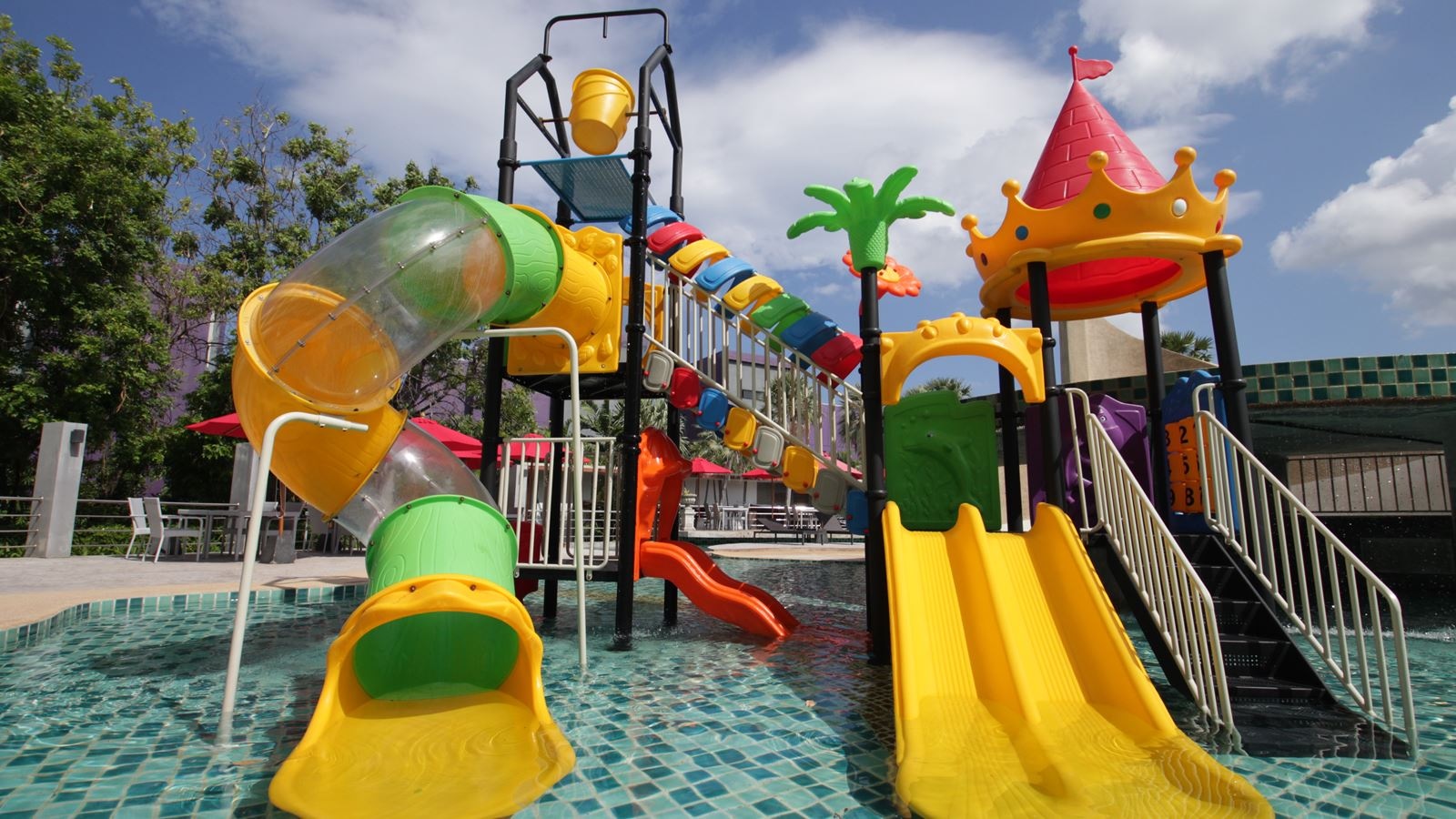 pools-outdoor-childrens-pool
