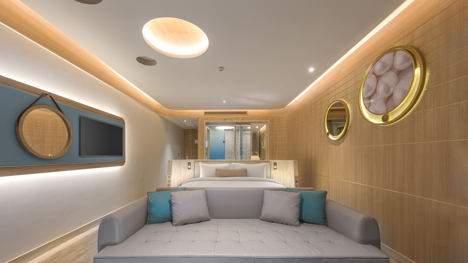 rooms-pool-access
