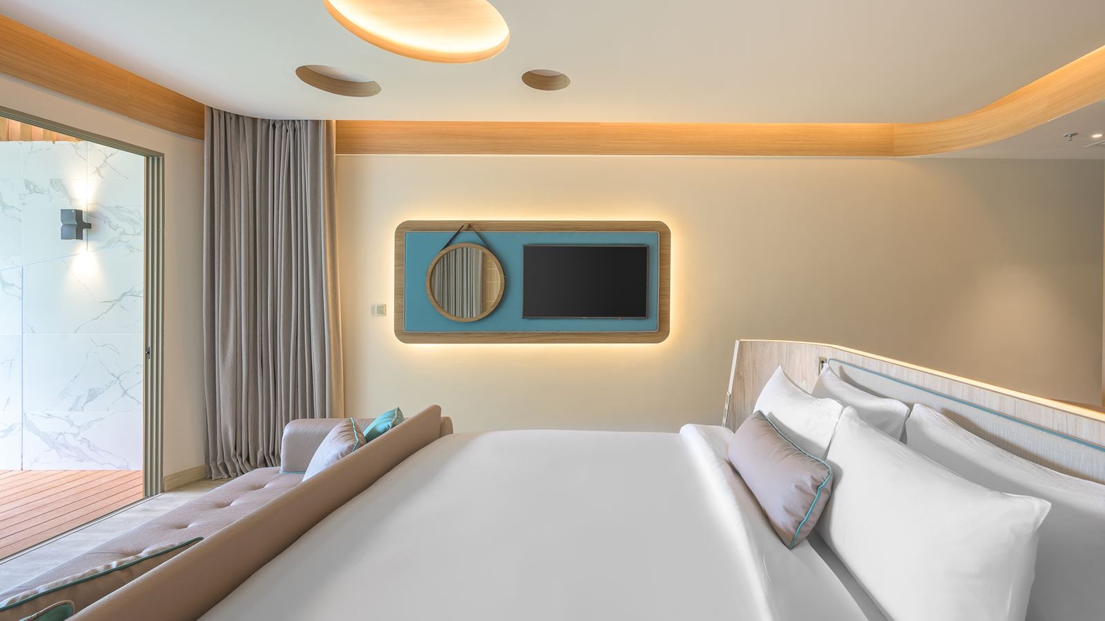 rooms-pool-access