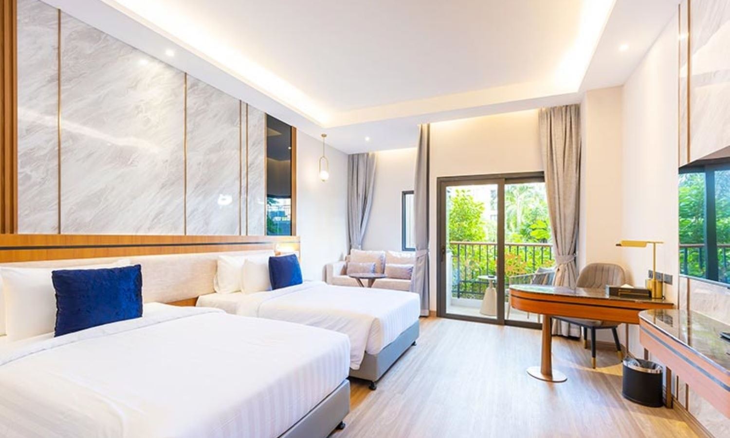 rooms-superior-room