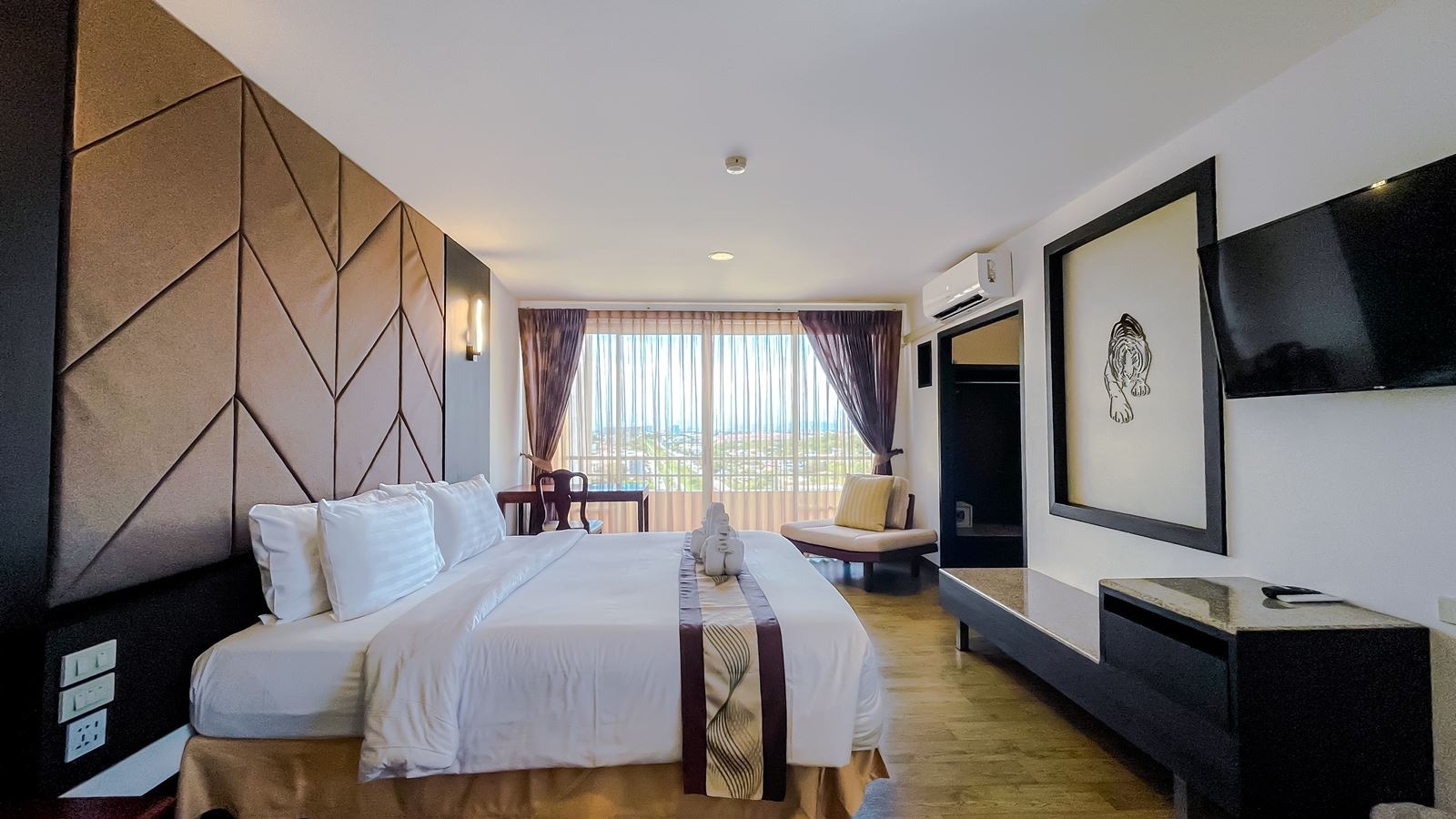 rooms-family-room