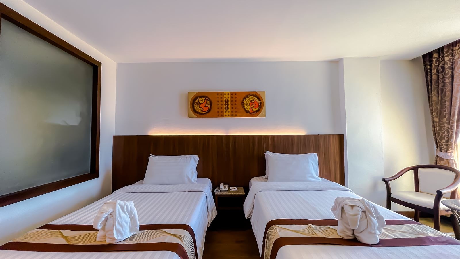 rooms-deluxe-twin-room