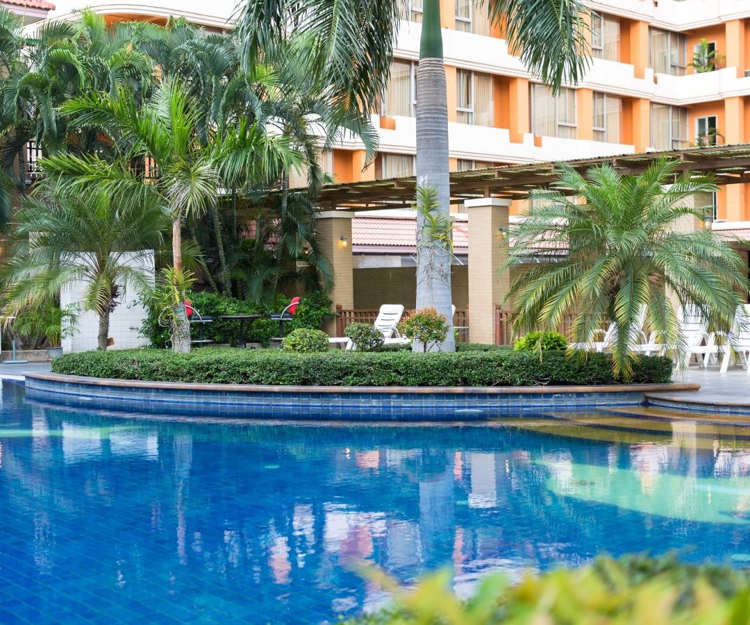 pools-outdoor-pool