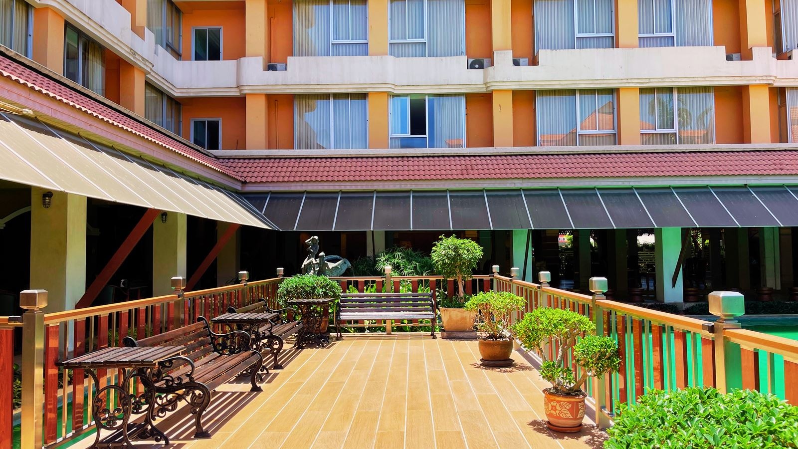 restaurants-uthong
