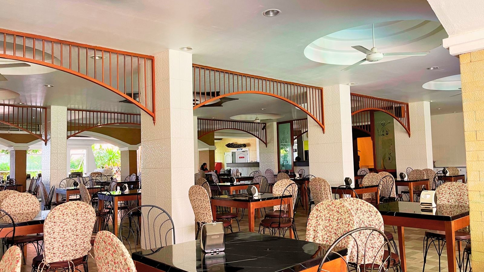 restaurants-uthong