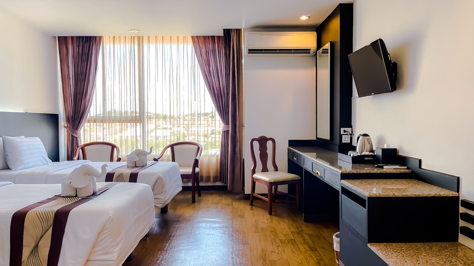 rooms-family-room