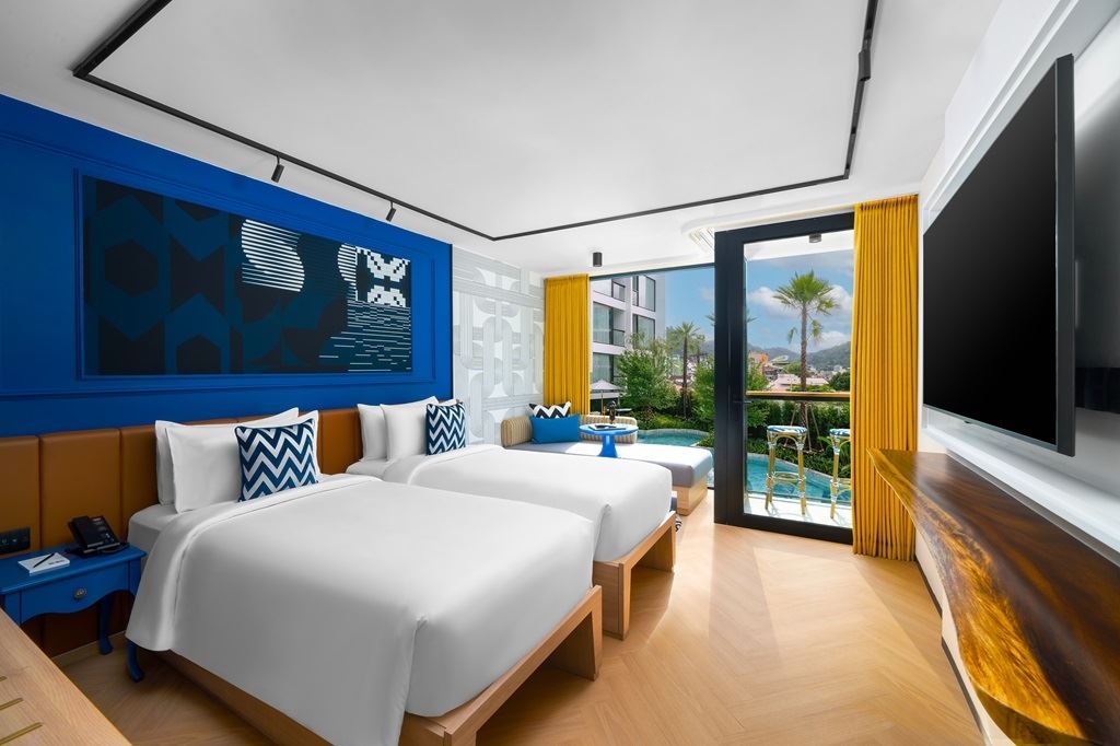 rooms-tribe-essential-pool-view