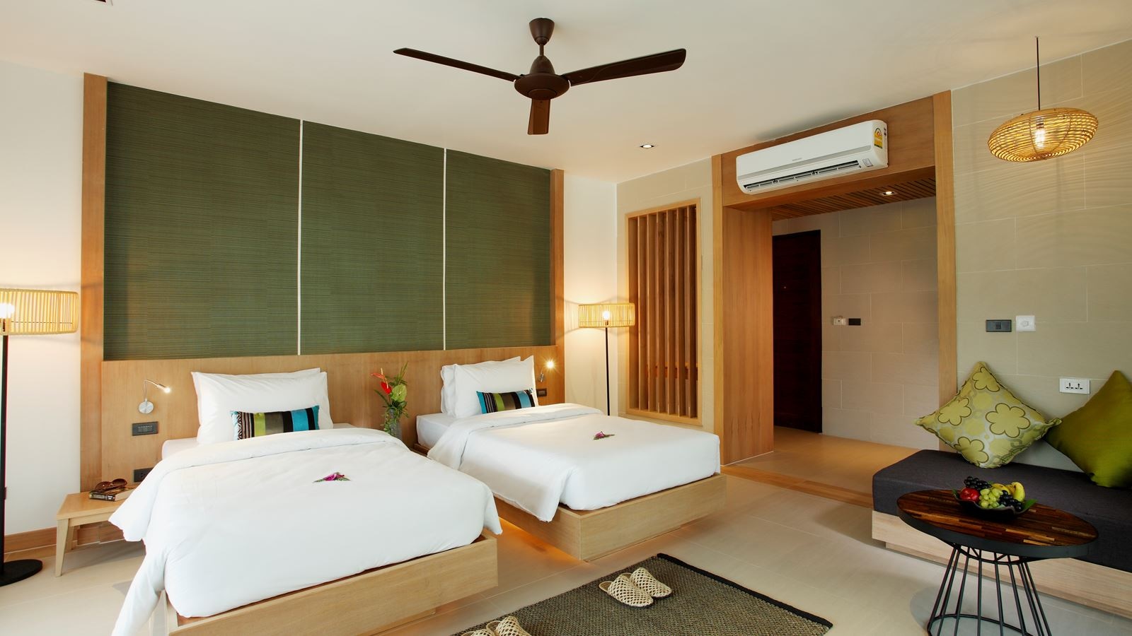 rooms-tropicana-superior-room