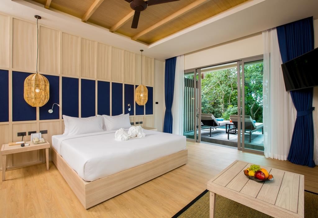 rooms-aqua-deluxe-pool-access