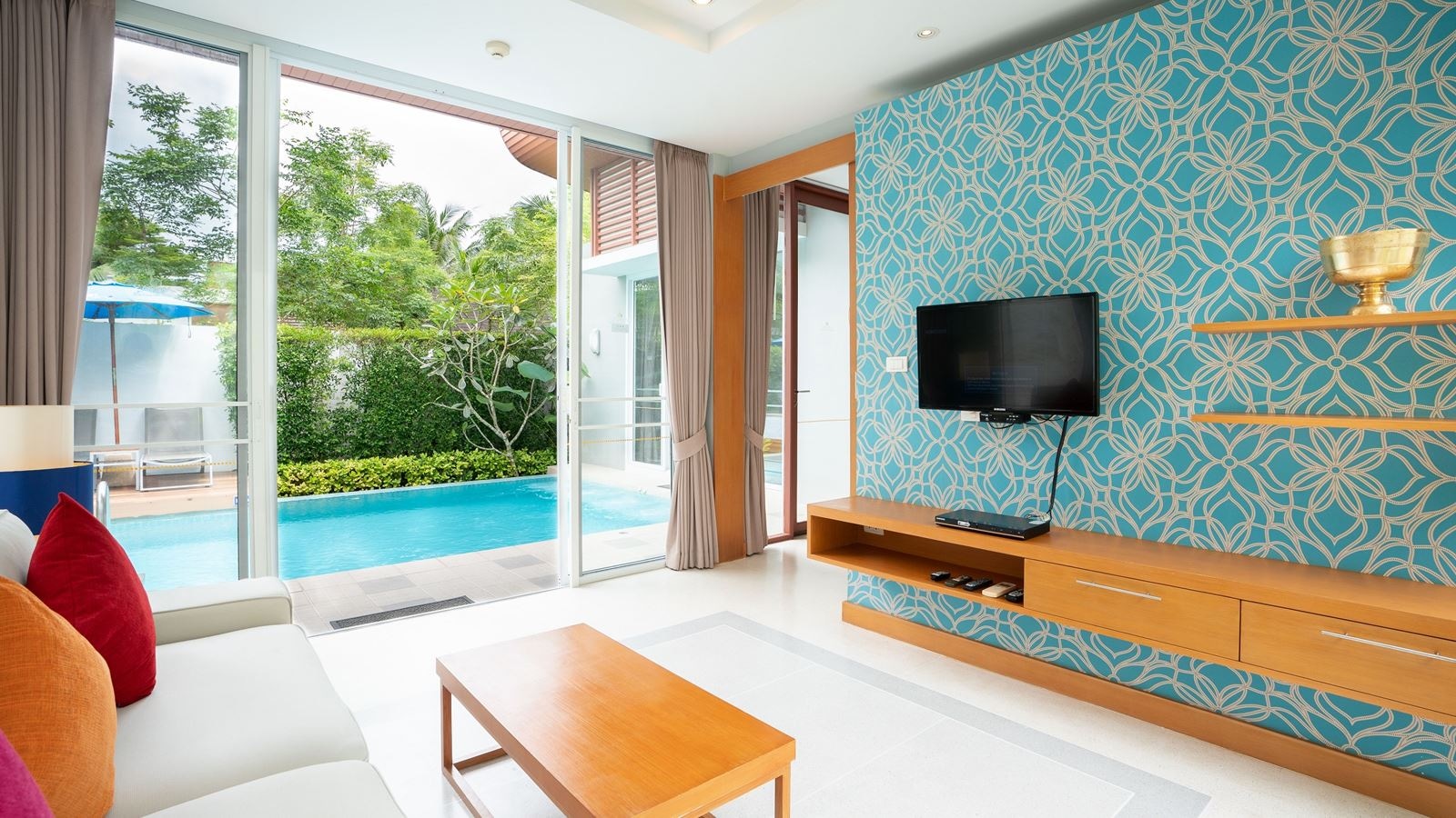 rooms-pool-villa
