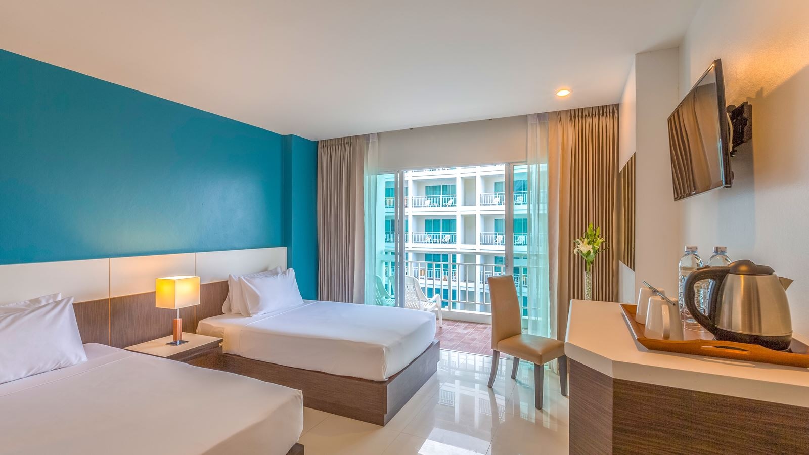rooms-superior-room